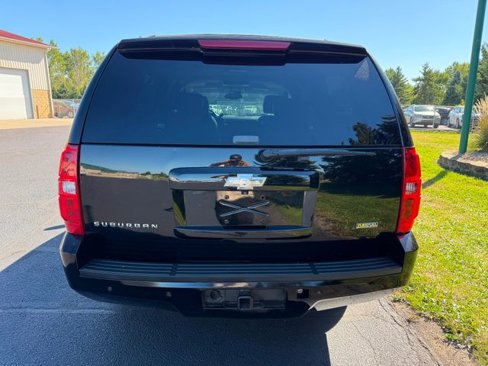 Used 2008 Chevrolet Suburban LTZ w/ LTZ Preferred Equipment Group image 2