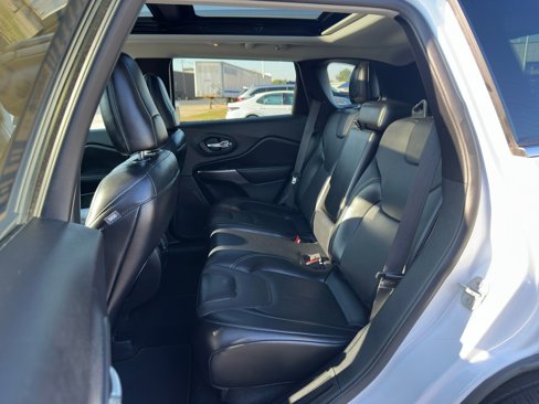 Used 2020 Jeep Cherokee Latitude Lux w/ Comfort/Convenience Group image 26