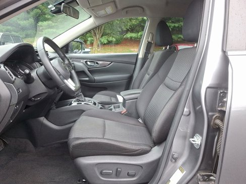 Used 2019 Nissan Rogue SV image 14