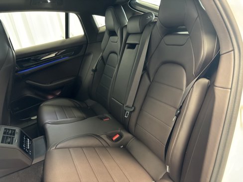 New 2025 Porsche Panamera 4 image 37