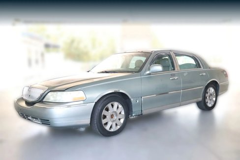 Used 2005 Lincoln Town Car Signature Limited image 6
