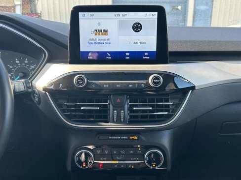 Certified 2022 Ford Escape SEL image 11