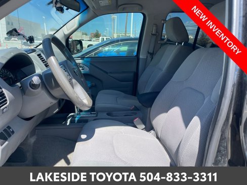 Used 2018 Nissan Frontier SV image 7