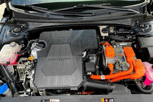 Used 2023 Hyundai Elantra Limited image 32