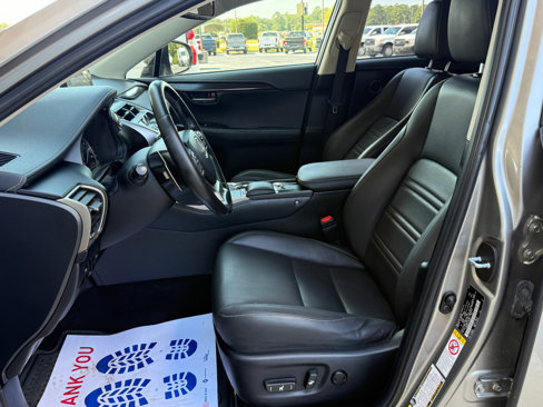 Used 2018 Lexus NX 300 AWD image 10