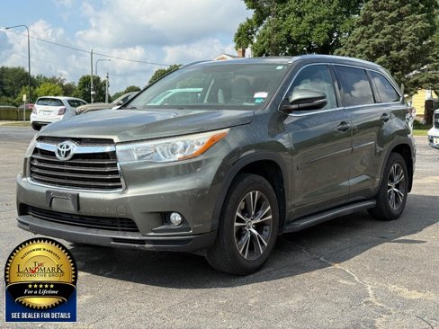 Used 2016 Toyota Highlander XLE image 8