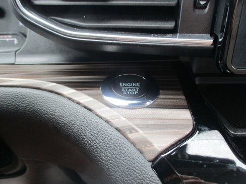 Used 2023 Ford Explorer Limited image 7