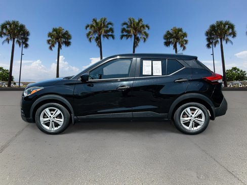 Used 2020 Nissan Kicks S image 8