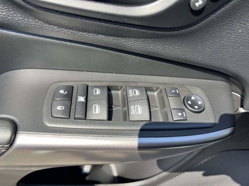 Certified 2021 Jeep Cherokee Limited image 16