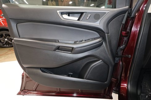 Used 2024 Ford Edge SEL image 21