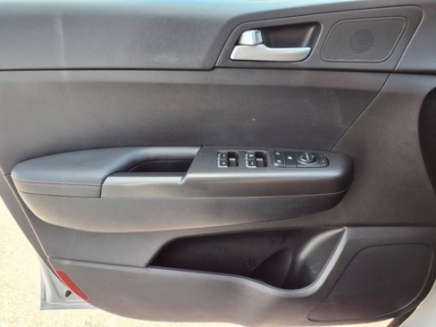 Used 2021 Kia Sportage LX image 23