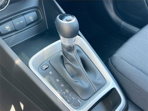New 2025 Hyundai Venue SE image 16