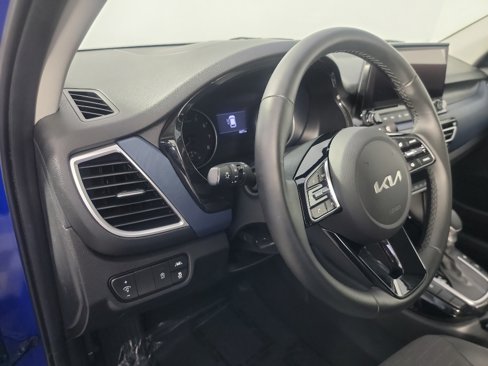 Certified 2023 Kia Seltos S w/ Navigation Package image 16