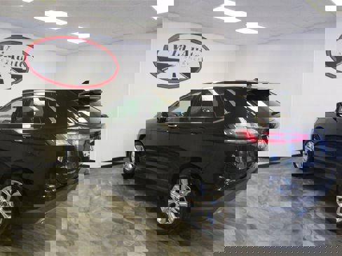 Used 2020 Ford Edge Titanium w/ Equipment Group 301A image 11