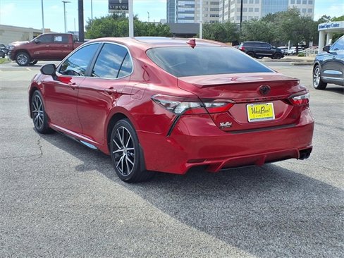 Used 2021 Toyota Camry SE image 23