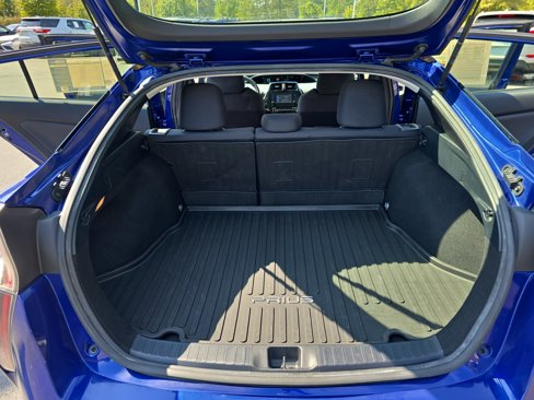 Used 2017 Toyota Prius Two image 12