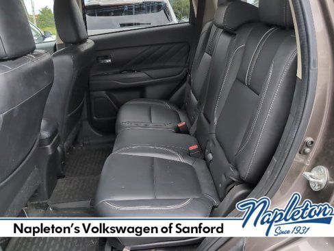 Used 2018 Mitsubishi Outlander SEL image 21