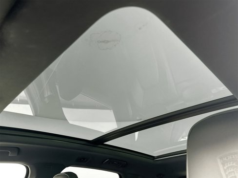 Certified 2023 Porsche Cayenne Platinum Edition image 36