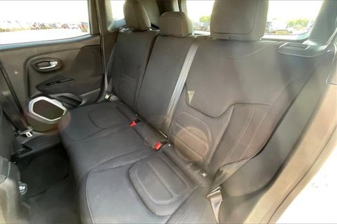 Used 2019 Jeep Renegade Latitude image 26
