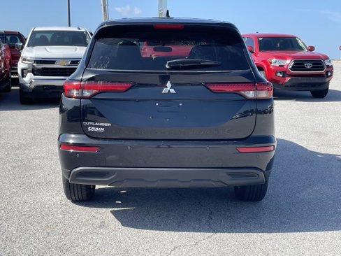 Used 2023 Mitsubishi Outlander ES image 6