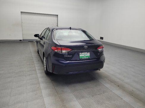 Used 2021 Toyota Corolla LE image 5