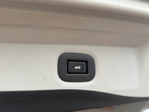 Used 2019 Nissan Rogue SV image 11