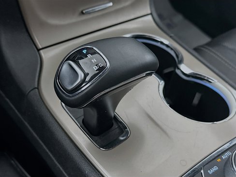 Used 2015 Jeep Grand Cherokee Overland image 17