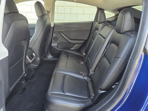 Used 2020 Tesla Model Y Long Range image 30