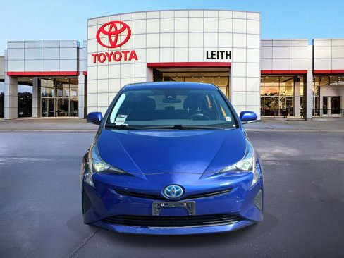 Used 2017 Toyota Prius Two image 2