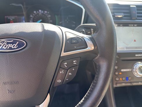 Used 2017 Ford Fusion Titanium image 30