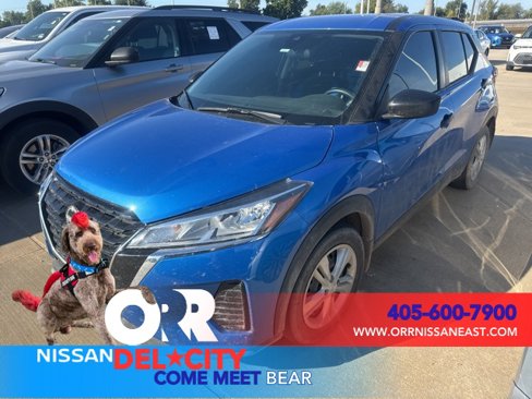 Used 2023 Nissan Kicks S image 1