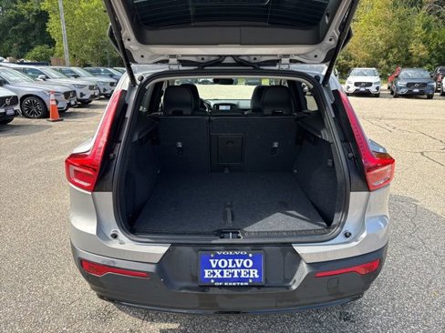 Certified 2025 Volvo XC40 B5 Plus image 21