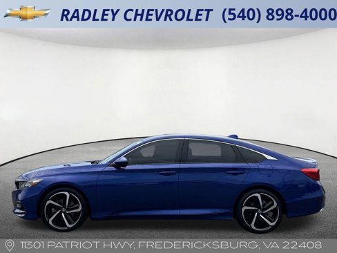 Used 2019 Honda Accord Sport image 2