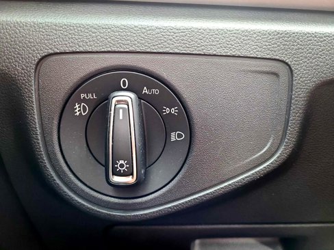 Used 2018 Volkswagen Atlas SEL Premium image 23