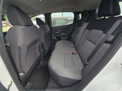 New 2025 Nissan Kicks SV image 18