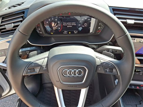 New 2025 Audi Q3 2.0T Premium image 9