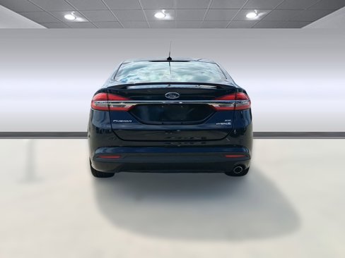 Used 2017 Ford Fusion SE w/ Equipment Group 601A image 9