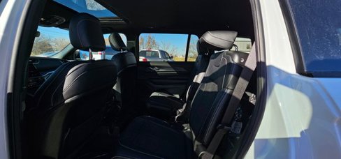 New 2025 Jeep Grand Cherokee L Altitude image 52