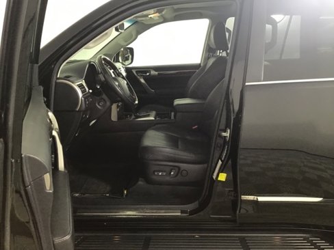 Used 2019 Lexus GX 460 image 15