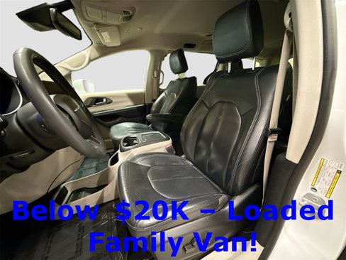 Used 2022 Chrysler Pacifica Touring-L image 19