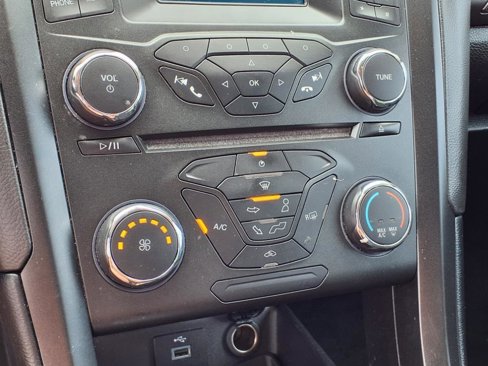 Used 2018 Ford Fusion S w/ Equipment Group 101A image 10