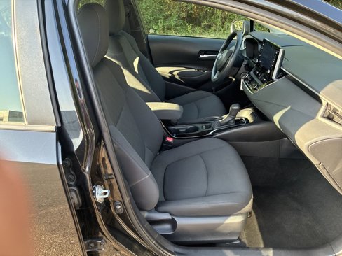 Used 2021 Toyota Corolla LE image 25