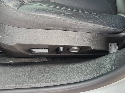 Used 2017 Buick Regal Sport Touring image 23