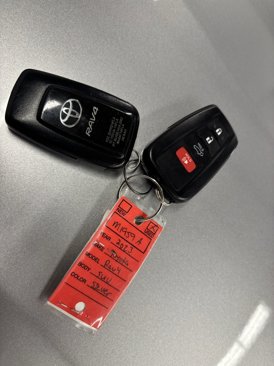 Used 2023 Toyota RAV4 Limited image 25