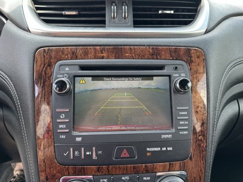 Used 2014 Chevrolet Traverse LT image 9