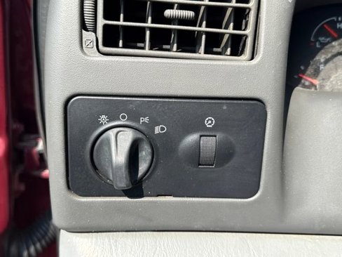 Used 2004 Ford F250 XL image 21