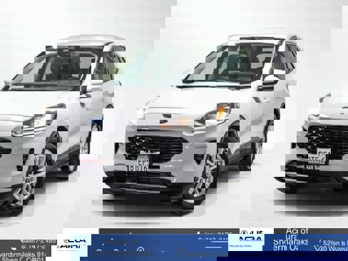Used 2020 Ford Escape SE image 1