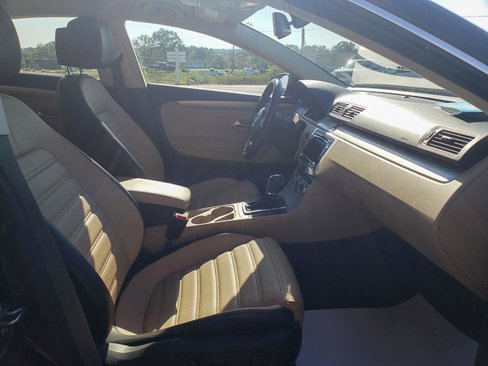 Used 2013 Volkswagen CC Sport image 28