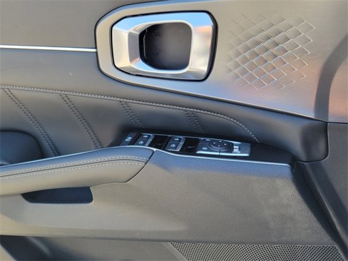 Used 2021 Kia Sorento SX image 19