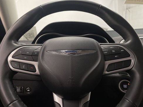 Used 2021 Chrysler 300 Touring L image 15